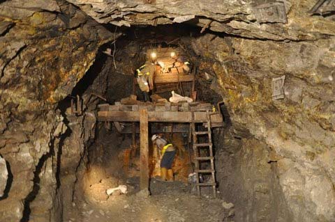 Tận mắt, chạm tay vào núi vàng - 3