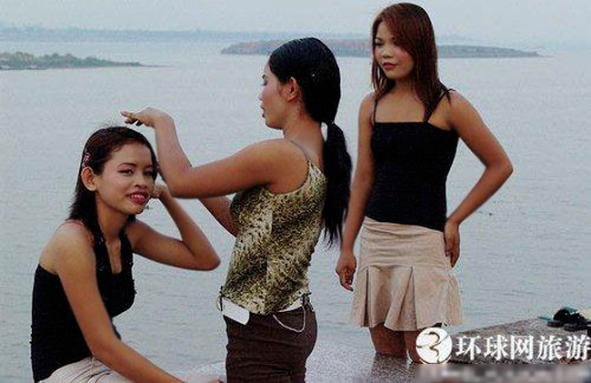 Tại Campuchia có một hòn đảo rộng hơn 7 héc ta, trên đó chỉ có phụ nữ sinh sống, được gọi là “thiên đường nữ quốc”.
