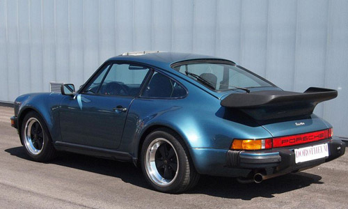 Tỷ phú Bill Gates bán Porsche 911 Turbo - 1