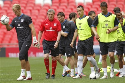 ĐT Anh: Thân phận kẻ “chiếu dưới” - 2