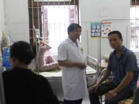 Nỗi đau phía sau cánh cửa phòng khám - 1