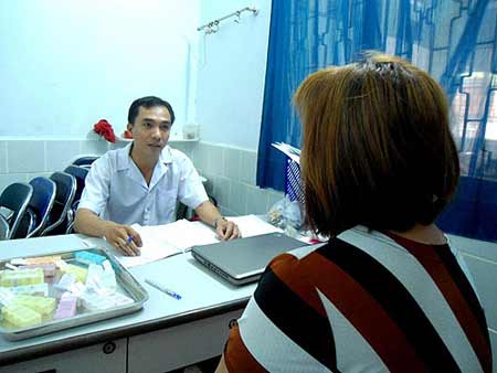 Nỗi đau phía sau cánh cửa phòng khám - 2