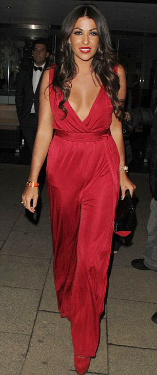 Người đẹp mượn jumsuit khoe nét sexy - 21