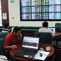 Tài chính - Bất động sản - CK chiều 7/6: Bùng nổ nhờ tin giảm giá xăng