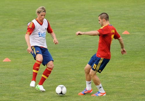 TBN: Họng súng giấu trong tay áo - 1