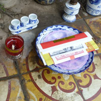 Tin tức trong ngày - Nến cốc phát nổ: Tai họa từ bàn thờ