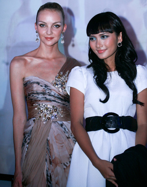 Người đẹp Việt có lép vế mỹ nhân ngoại? - 11