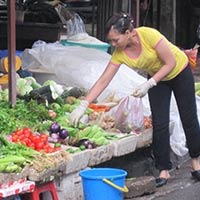 Thị trường - Tiêu dùng - Rẻ như thịt lợn, đắt như rau xanh