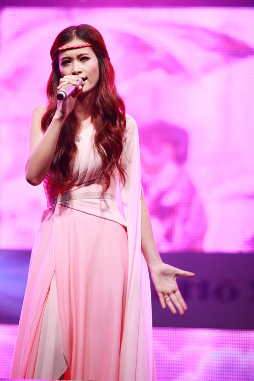 Hà Hồ khiến khán giả “phát sốt” - 14