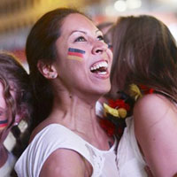 Bóng đá - CĐV Đức vỡ òa sau chiến thắng của đội nhà