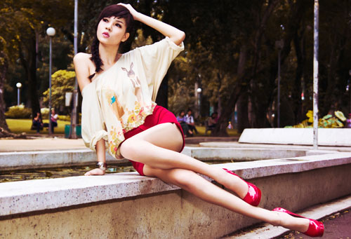 Chân dài 16 tuổi khoe eo thon, chân dài - 8