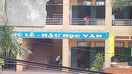 Thêm clip nhốn nháo ở môn thi Văn - 2