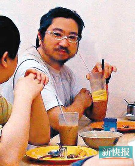 Lưu Đức Hoa khoe ảnh nắm tay con gái - 3