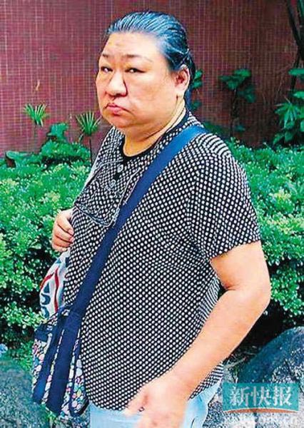 Lưu Đức Hoa khoe ảnh nắm tay con gái - 4