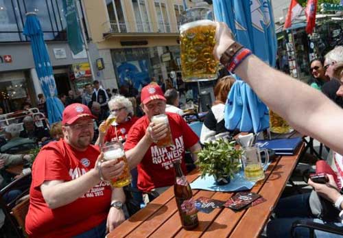 EURO 2012: Bàn thắng, bia và pub - 1