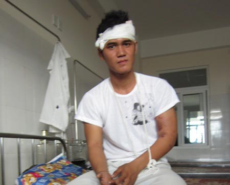 Ô tô đâm nát vọng gác: Lời chiến sỹ thoát chết - 2