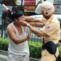 Tin tức trong ngày - Đình chỉ CSGT đập dùi cui vào đầu lái xe