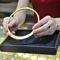 Tài chính - Bất động sản - Giá vàng mất mốc 42 triệu đồng/lượng