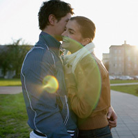 Bạn trẻ - Cuộc sống - Ai dắt em đi qua nỗi đau? (P.11)