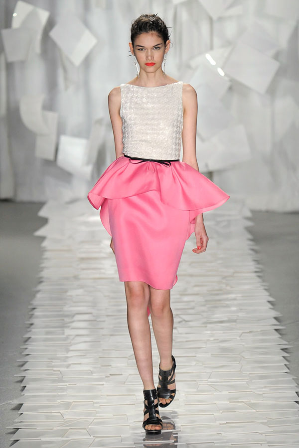 Nên và không nên khi mặc peplums? - 6