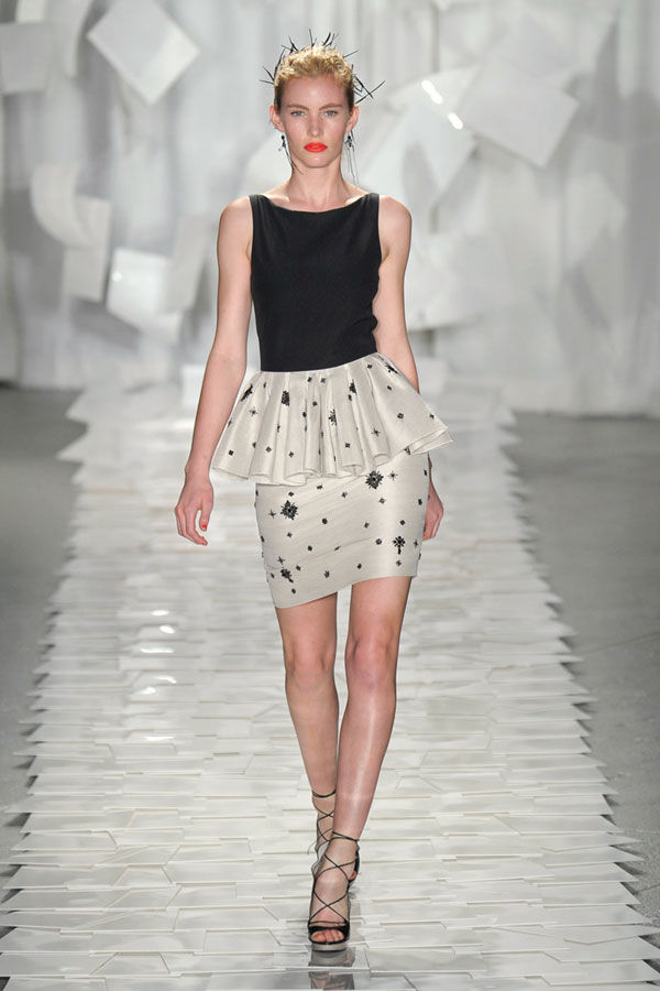 Nên và không nên khi mặc peplums? - 7