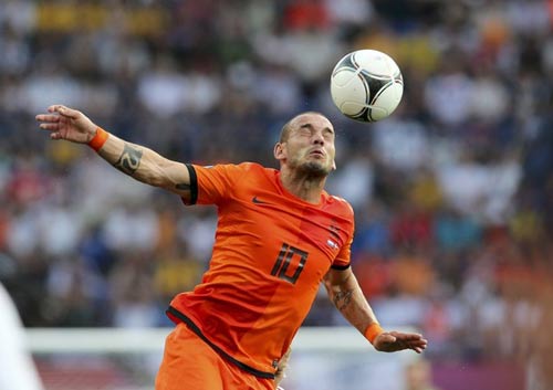 “Muốn thắng Đức, hãy loại Sneijder” - 1