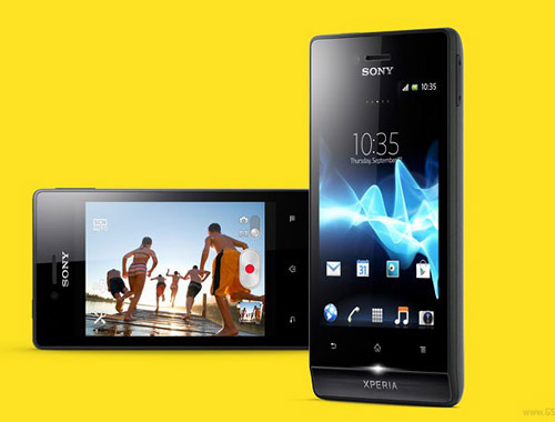 Sony Xperia Miro truy cập Facebook lộ diện - 3