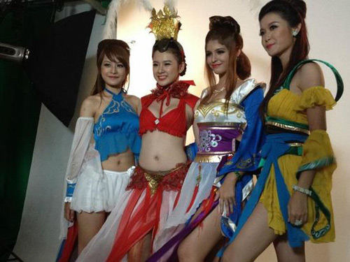 Phương Trinh 'nóng' trong cosplay game - 13