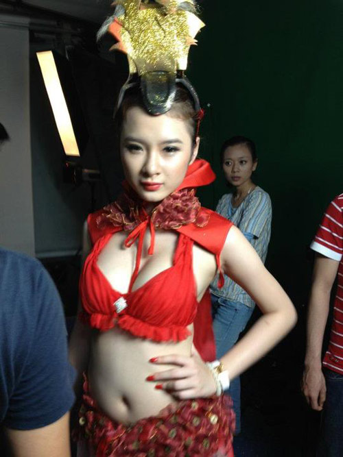 Phương Trinh 'nóng' trong cosplay game - 6