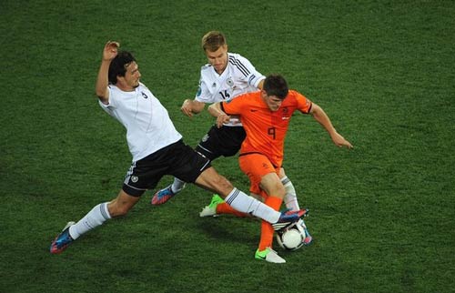 ĐT Đức: Chưa thể cản xe tăng - 1