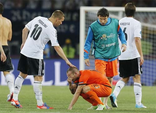 Sneijder khóc vì Hà Lan thua trận - 2