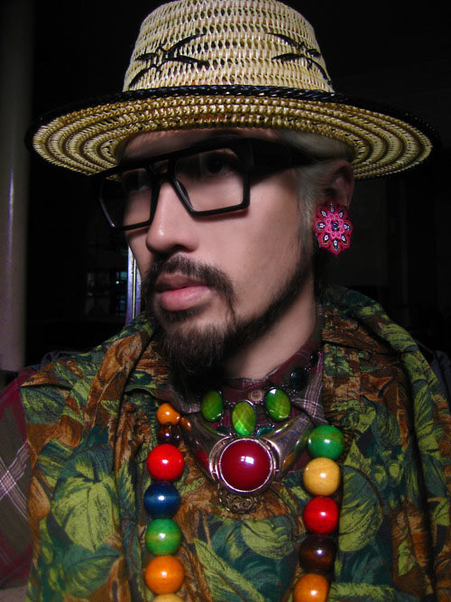 Chàng trai độc, dị với "hoa lá cành" - 19