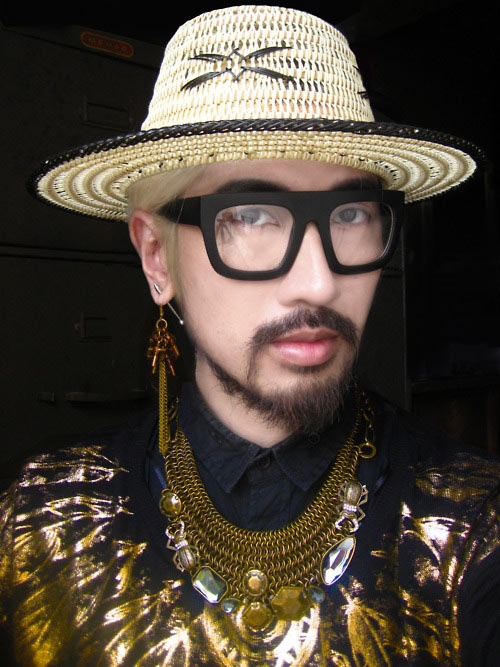 Chàng trai độc, dị với "hoa lá cành" - 15