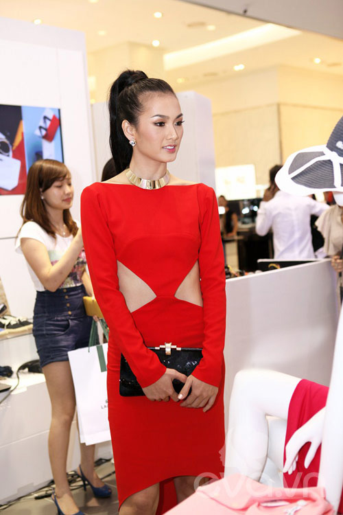 Tận dụng khoảng hở đẹp như kiều nữ - 11