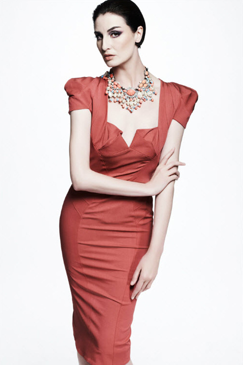 Tôn vóc dáng "đồng hồ cát" điệu nghệ! - 9