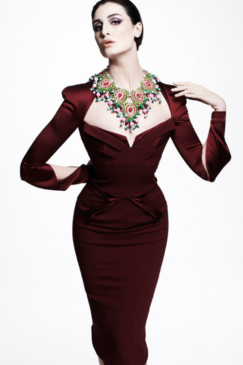 Tôn vóc dáng "đồng hồ cát" điệu nghệ! - 15