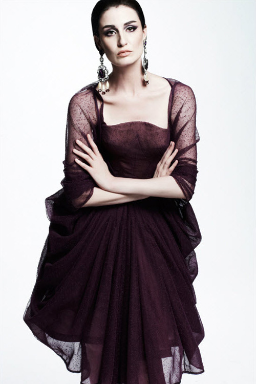 Tôn vóc dáng "đồng hồ cát" điệu nghệ! - 17