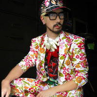 Người mẫu - Hoa hậu - Chàng trai độc, dị với "hoa lá cành"