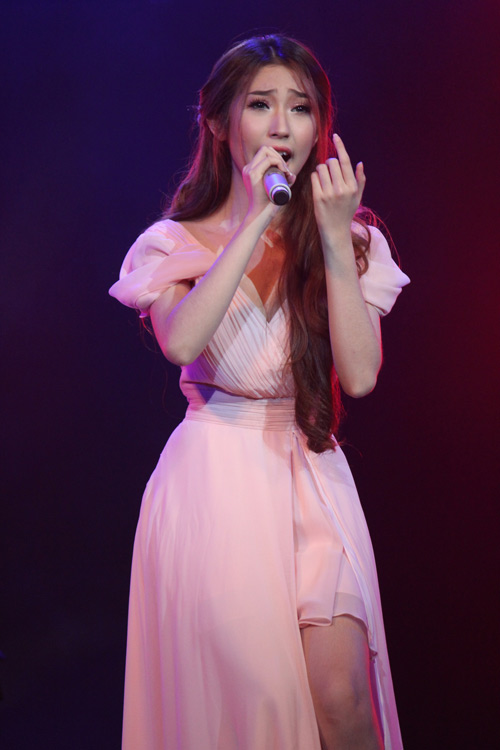 Phương Thanh  đầy "lửa" trên sân khấu - 13