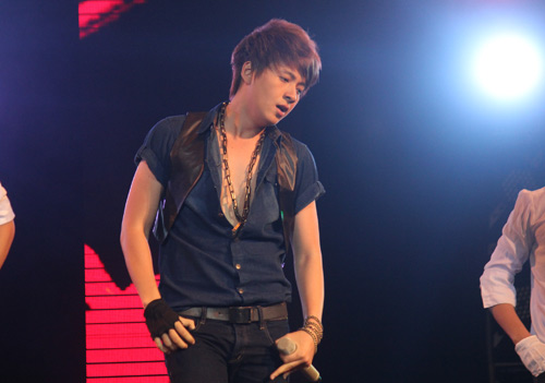 Phương Thanh  đầy "lửa" trên sân khấu - 8