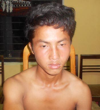 Hành vi khó dung của gã trai tuổi 17 - 2