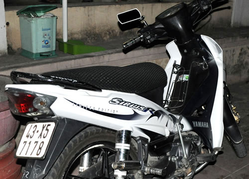 Cướp tiệm vàng trả nợ tiền cá độ - 3