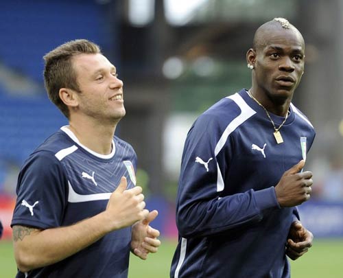 ĐT Italia & 3-5-2: Cần sự đổi thay? - 2