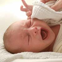 Sức khỏe đời sống - Bé sơ sinh bị gãy xương đòn tại BV Bắc Kạn