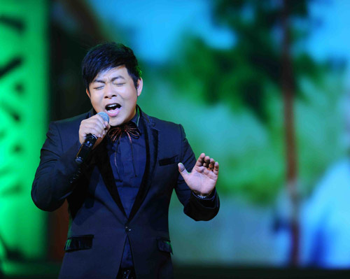 Quang Lê đếm tiền khán giả tặng - 5