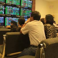 Tài chính - Bất động sản - Đại gia tung hoành, lách luật trên TTCK