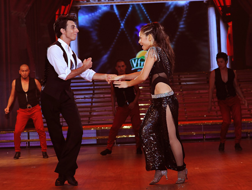 Thu Minh gợi cảm từng bước nhảy - 2