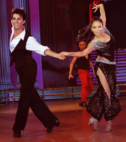 Thu Minh gợi cảm từng bước nhảy - 6