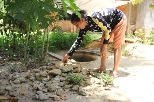 Cô gái điên đào giếng sâu 10m bằng thìa - 5