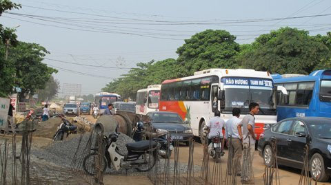 Bộ trưởng Thăng: Nhà thầu kém thì đuổi thẳng - 2